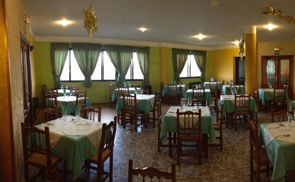Hotel Restaurante Jarilla ภายนอก รูปภาพ