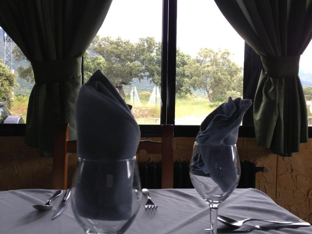 Hotel Restaurante Jarilla ภายนอก รูปภาพ